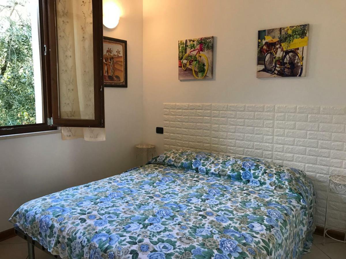 Appartamento Nonna Maria Garda Lake ปาเดงเก ซุล การ์ดา ภายนอก รูปภาพ